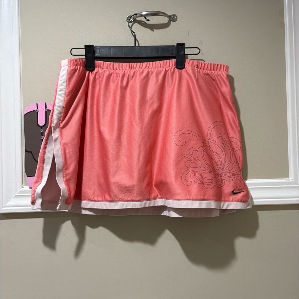 Nike‎ Dri-FIT Pink Women's Shorts
